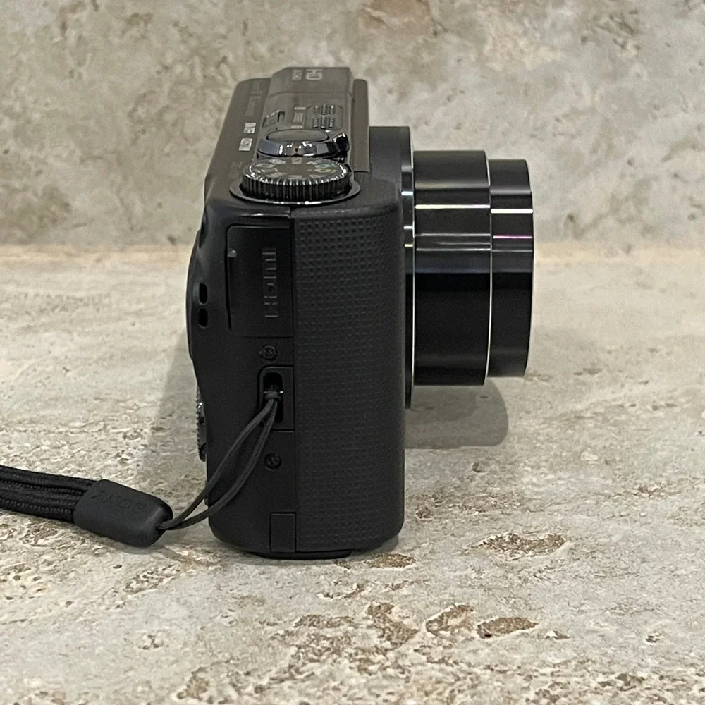 Sony Cyber-shot DSC-HX9V Digital Camera Black 16.2MP 16x Optical Zoom GPS Box